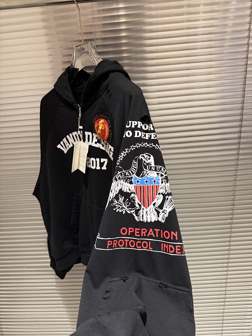 ファッションブランド 25FW コラボ ジップアップパーカー - Streetwear Brand Slogans のレビューと価格